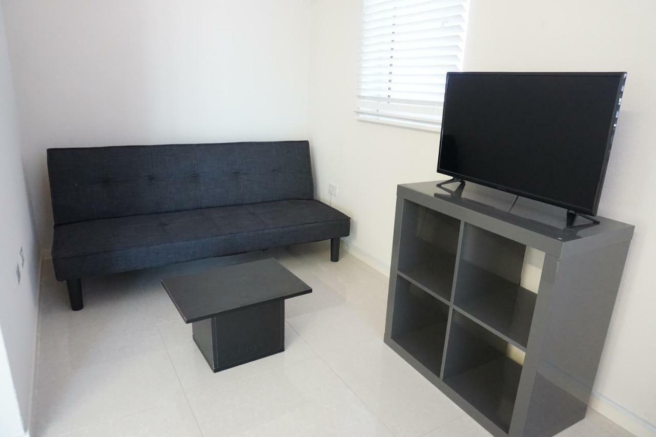Self Contained Apartment With Private Kitchen Higher Heights, Barbados Christ Church Extérieur photo