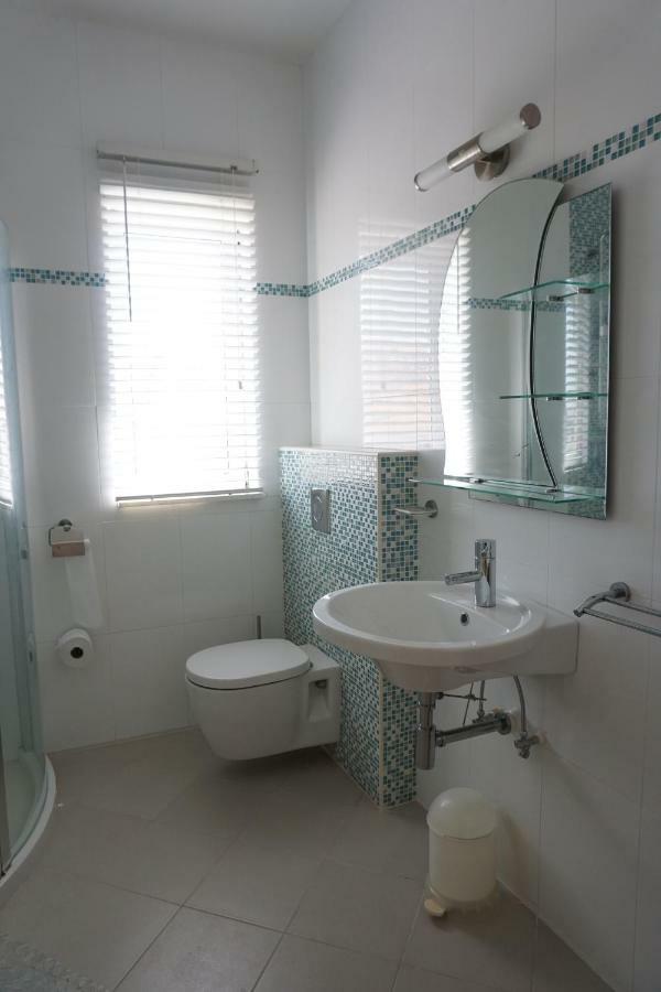 Self Contained Apartment With Private Kitchen Higher Heights, Barbados Christ Church Extérieur photo