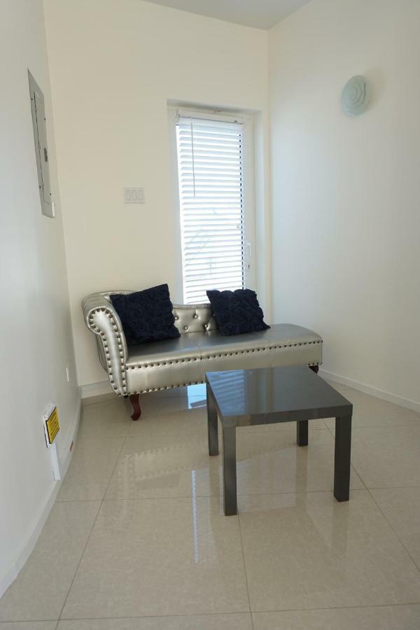 Self Contained Apartment With Private Kitchen Higher Heights, Barbados Christ Church Extérieur photo